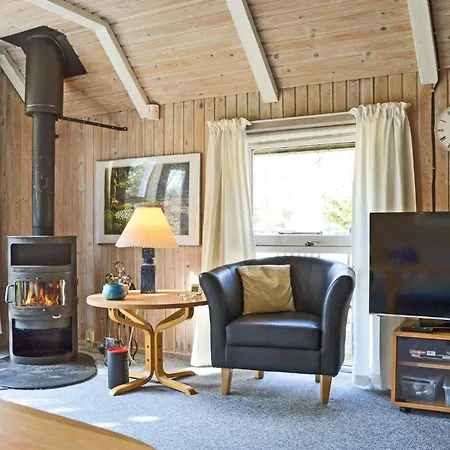Three-Bedroom Holiday Home Gilleleje With A Fireplace 09 * Gilleleje