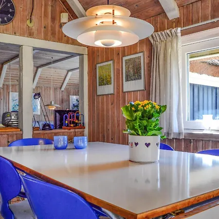 Hébergement de vacances Three-Bedroom Holiday Home Gilleleje With A Fireplace 09
